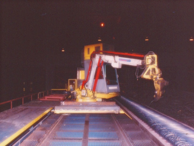 Andromat on carriage with cutting equipment